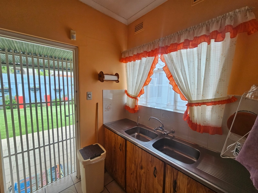 4 Bedroom Property for Sale in Odendaalsrus Free State